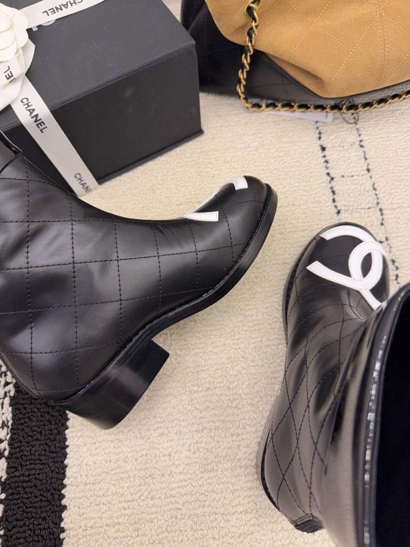 Ch**el boots